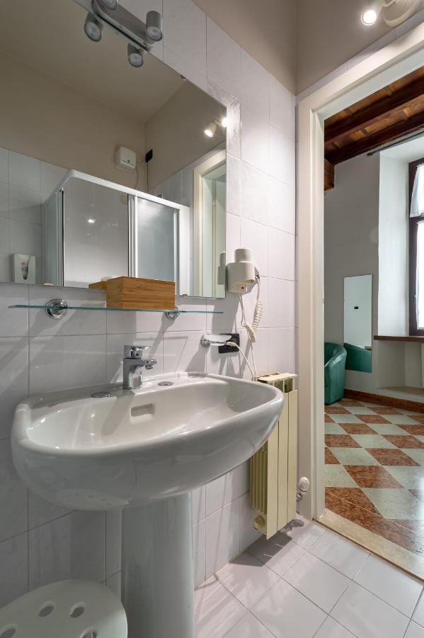 Отель Residenza Accademia Мантуя Экстерьер фото