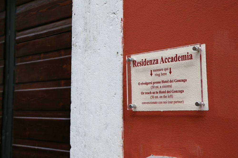 Отель Residenza Accademia Мантуя Экстерьер фото