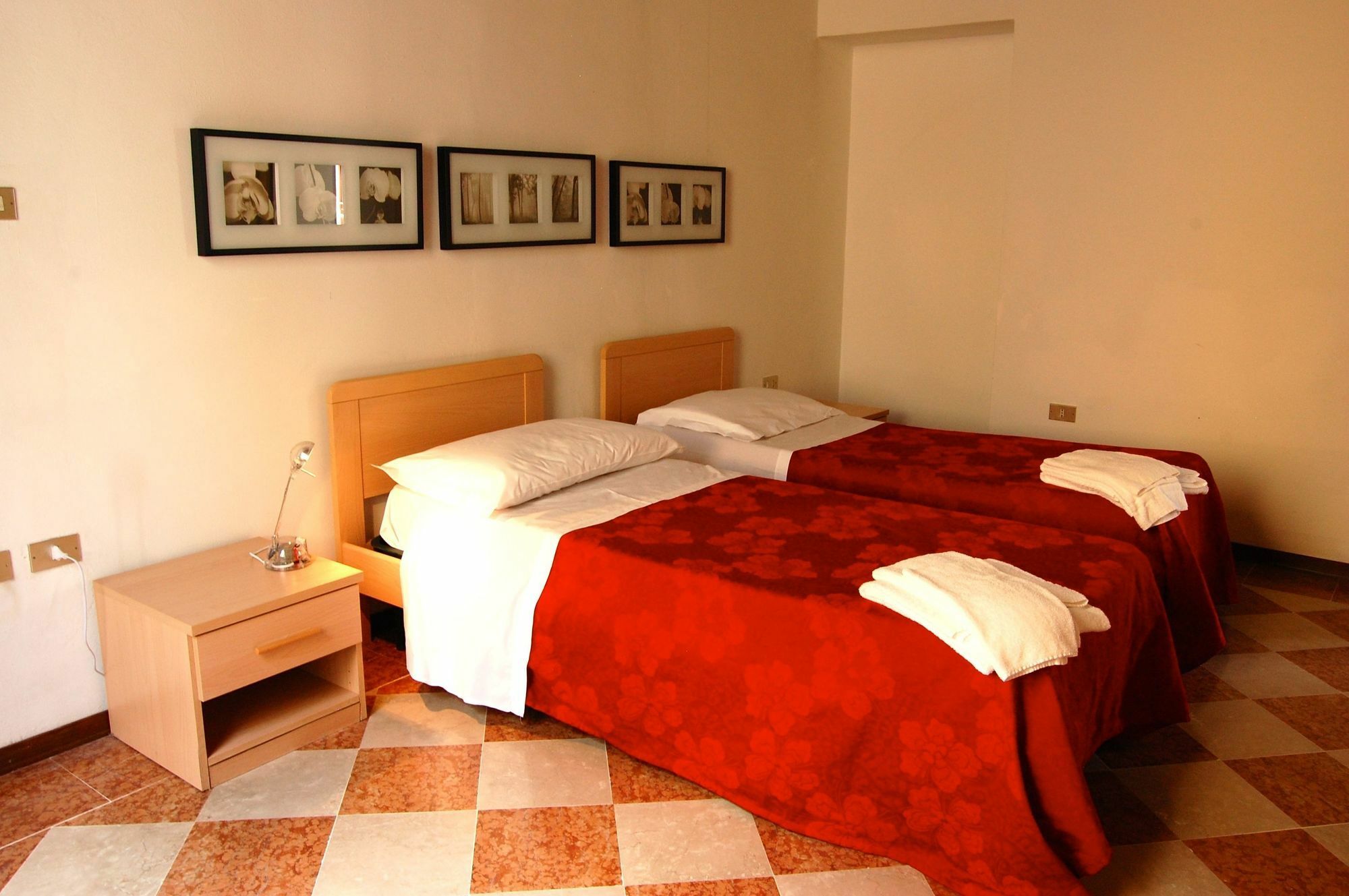 Отель Residenza Accademia Мантуя Экстерьер фото